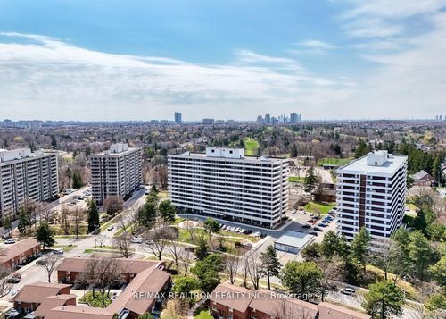 501-80 Inverlochy Blvd, Thornhill, ON, L3T4P3 | Card Image