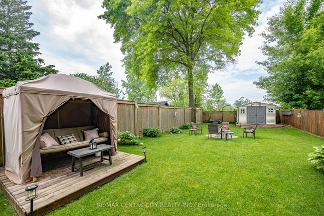 150 Culver Cres, House attached with 3 bedrooms, 1 bathrooms and 3 parking in London ON | Image 28