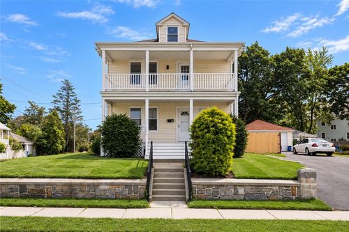 92 Chestnut Ave, Cranston, RI, 02910-4629 | Card Image