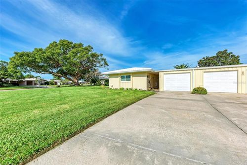 623-3430 Village Green Drive, Sarasota, FL, 34239 | Card Image