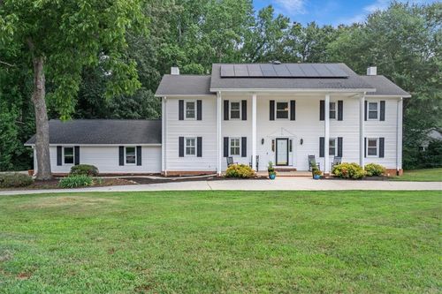 121 Chipwood Ln, Greenville, SC, 29615-1256 | Card Image