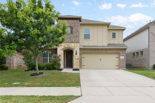 2453 Whispering Pines Dr, Fort Worth, TX, 76177-2272 | Card Image