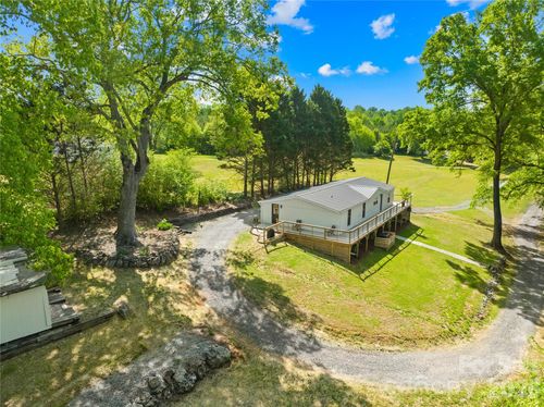 1285 Ring Tail Rd, Claremont, NC, 28610-8316 | Card Image