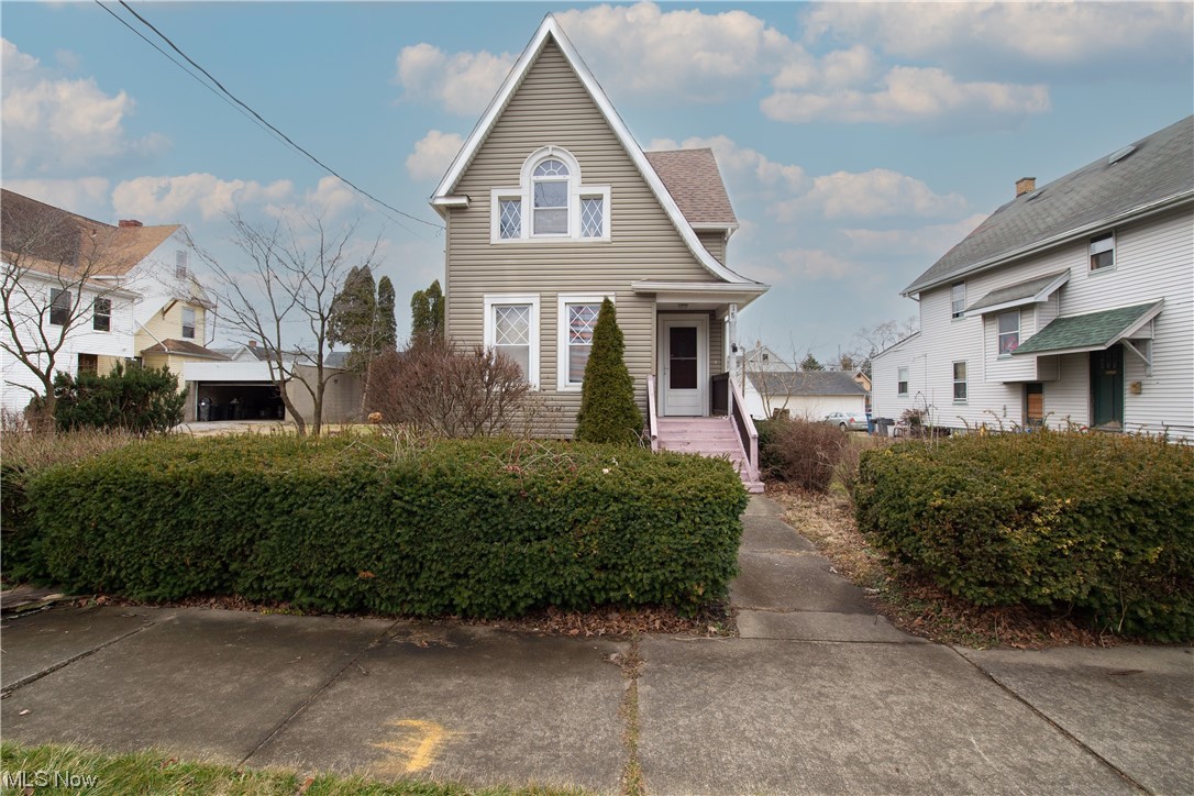 18 Lafayette Avenue, Sold in Niles Zoocasa