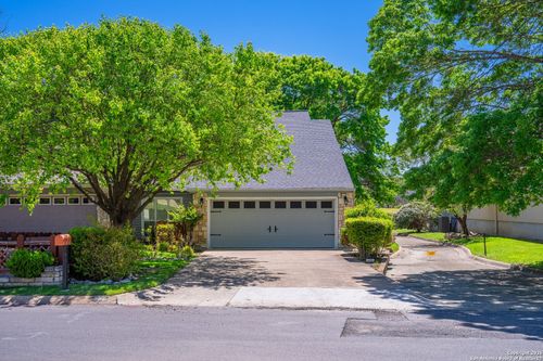 530 Sand Bend Dr, Kerrville, TX, 78028-6400 | Card Image