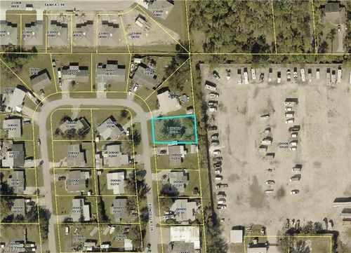 1216 Pondella Cir, NORTH FORT MYERS, FL, 33903-3513 | Card Image
