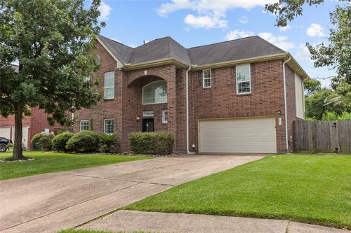 1011 Highland Woods Dr, Highlands, TX, 77562-4511 | Card Image