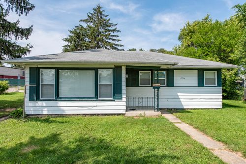 1724 Lyons Ct, Waukegan, IL, 60085-7828 | Card Image