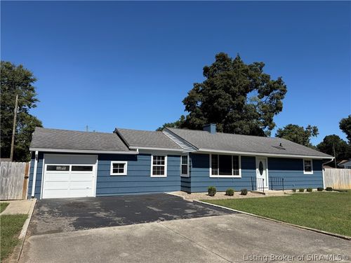 12 Linden Rd, Jeffersonville, IN, 47130-5241 | Card Image