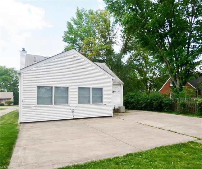 23903 Westwood Road, Sold in Westlake Zoocasa