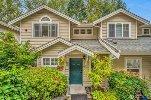 apt-b105-2300 Jefferson Ave Ne, Renton, WA, 98056-8370 | Card Image