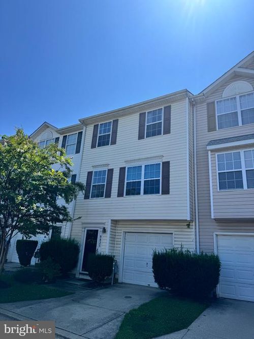 8825-8825 Goose Landing Cir, COLUMBIA, MD, 21045-2179 | Card Image