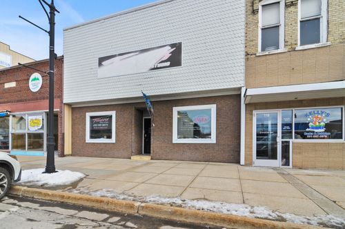 120 N Main St, Evart, MI, 49631-9422 | Card Image