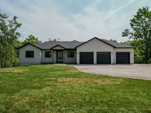 104 Moon Line Rd, Trent Lakes, ON, K0M1A0 | Card Image