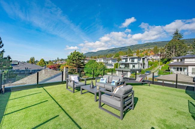 2221 Kings Avenue, House other with 6 bedrooms, 5 bathrooms and 4 parking in West Vancouver BC | Image 30