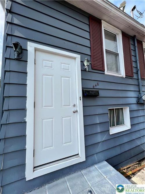 448 Biddle St, TAMAQUA, PA, 18252-1734 | Card Image