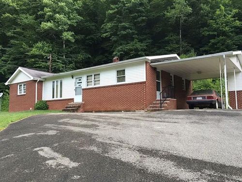 8570 Lovers Gap Rd, Vansant, VA, 24656-7784 | Card Image