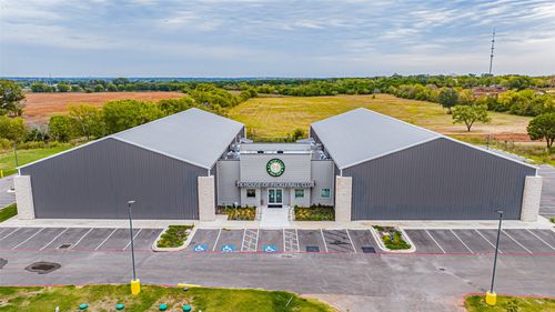 920 Tucker Way, Granbury, TX, 76048-4847 | Card Image