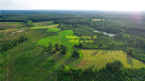 878 Dusty Rd, Crewe, VA, 23930-3905 | Card Image