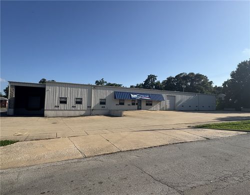 1591 N Water St, Decatur, IL, 62526-4441 | Card Image