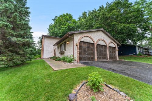 3820 Linden Cir, Excelsior, MN, 55331-7727 | Card Image