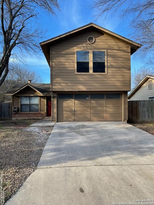 9735 Hidden Fls, San Antonio, TX, 78250-4878 | Card Image