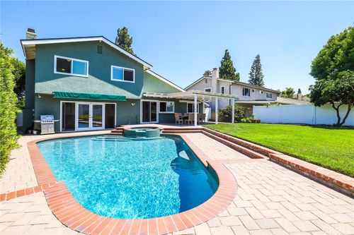 2761 Sandpiper Dr, Costa Mesa, CA, 92626-4768 | Card Image