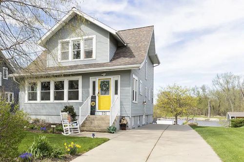 531 Milwaukee Ave E, Fort Atkinson, WI, 53538-2349 | Card Image