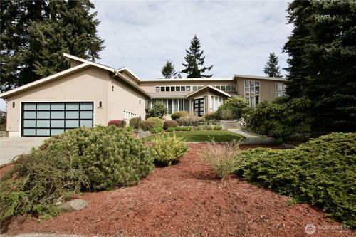 5911 150th Pl Sw, Edmonds, WA, 98026-4225 | Card Image