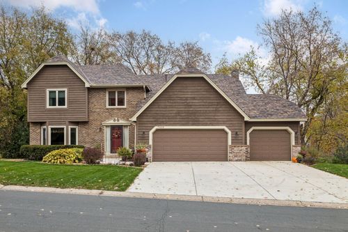 7429 Upper 136th St W, Apple Valley, MN, 55124-7636 | Card Image