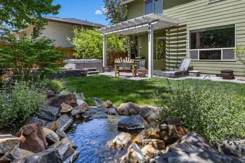 512 Nw Flagline Dr, Bend, OR, 97703-5571 | Card Image