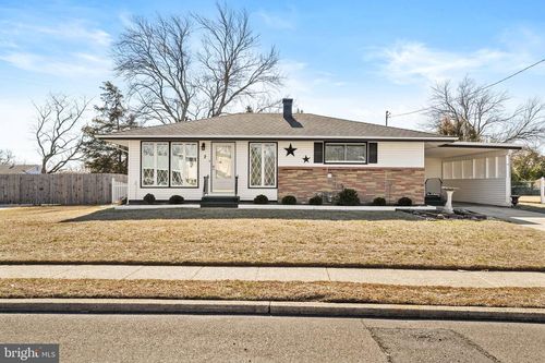 2 Larkin Rd, BURLINGTON, NJ, 08016-2928 | Card Image
