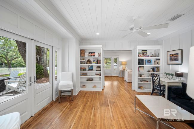 Sitting Room | Image 15