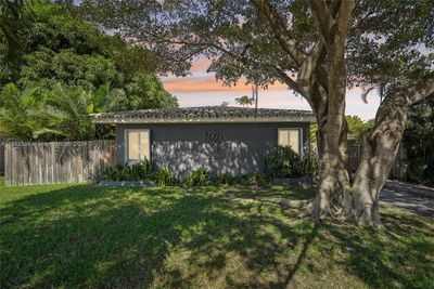 1955 Thomas St, House other with 2 bedrooms, 2 bathrooms and null parking in Hollywood FL | Image 1