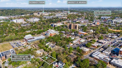 220 S Locust Ave, Fayetteville, AR, 72701-5926 | Card Image