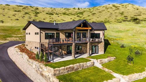 9 Range View Dr, Sheridan, WY, 82801-9072 | Card Image