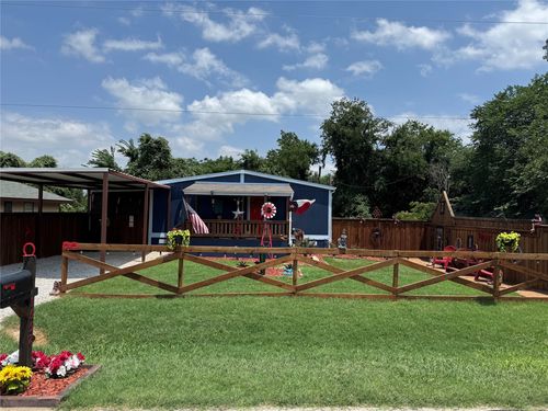 1652 Gale Dr, Azle, TX, 76020-4705 | Card Image