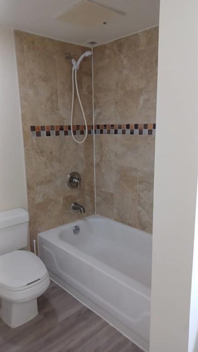 APT-1202 - 3525 Sage Rd, Condo with 1 bedrooms, 1 bathrooms and 1 parking in Houston TX | Image 10