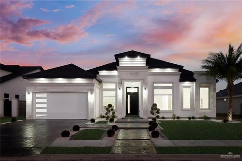 13906 N 34th Ln, McAllen, TX, 78504-6717 | Card Image