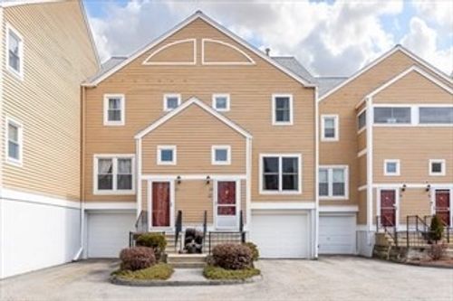 20-20 Camelot Dr, Worcester, MA, 01602-1300 | Card Image