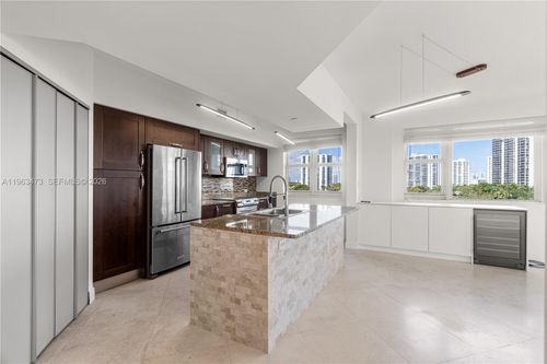 716-20000 E Country Club Dr, Aventura, FL, 33180-3013 | Card Image