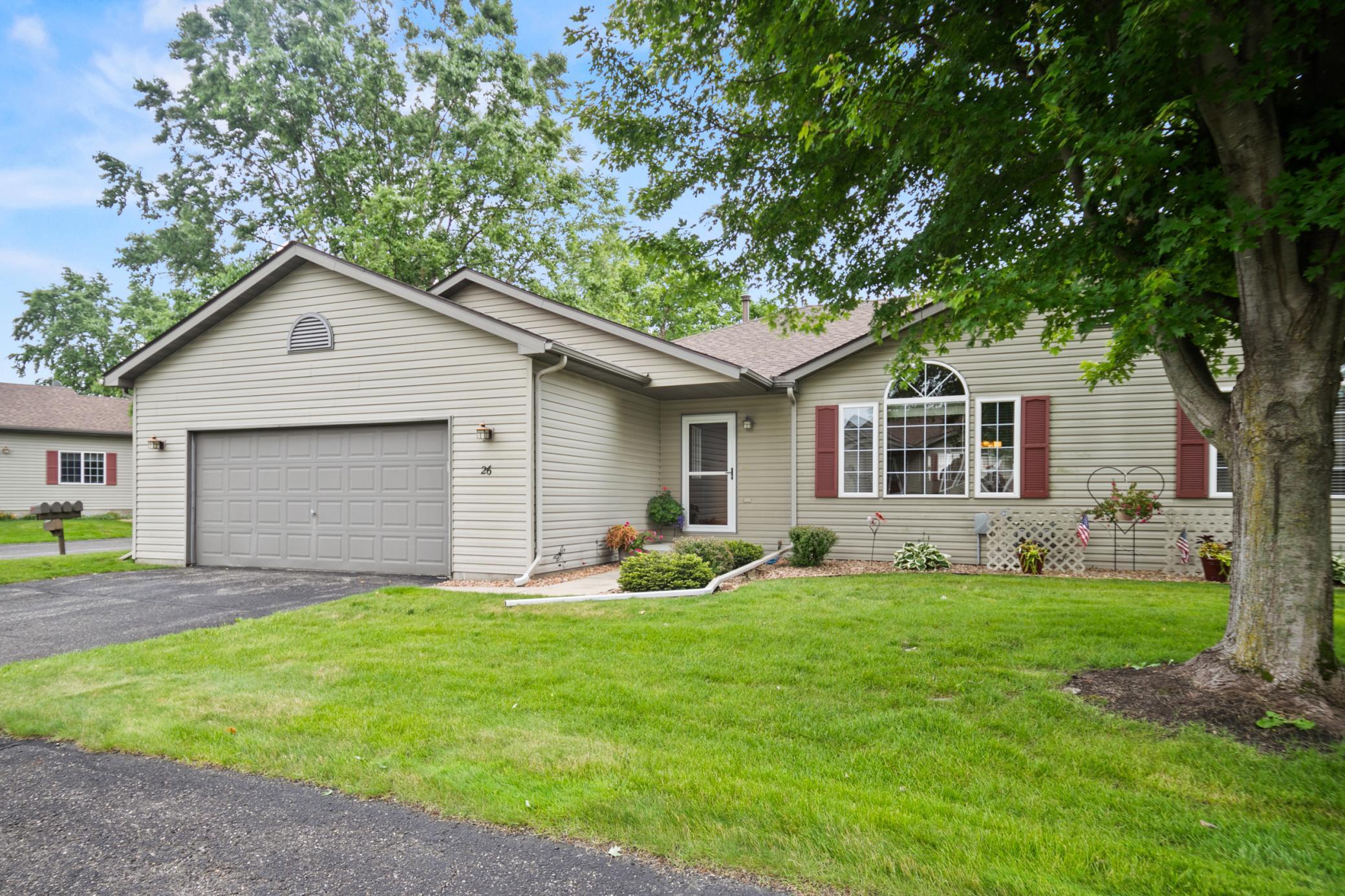 Carriage Ln, Owatonna, MN 55060