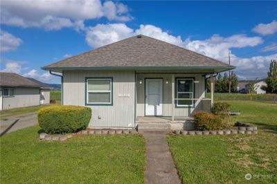 19125 Orting Kapowsin Hwy E, House other with 3 bedrooms, 1 bathrooms and 4 parking in Orting WA | Image 2