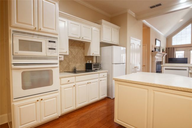7120 Holly Square Ct, House other with 3 bedrooms, 2 bathrooms and null parking in Tyler TX | Image 11