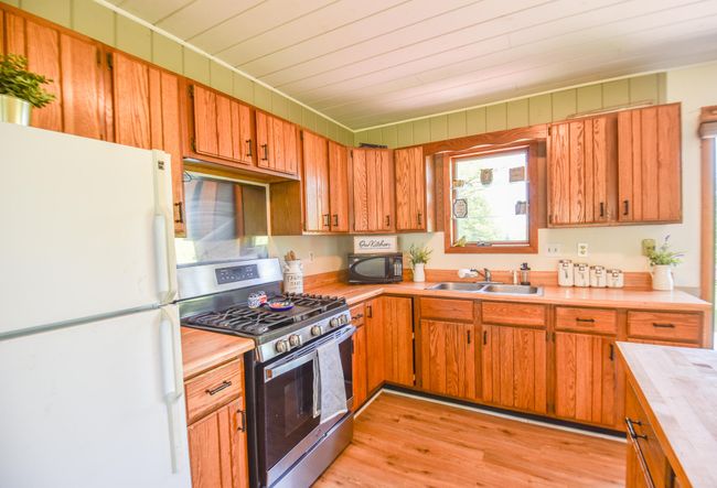 11768 Riker Rd, House other with 3 bedrooms, 2 bathrooms and null parking in Litchfield MI | Image 6
