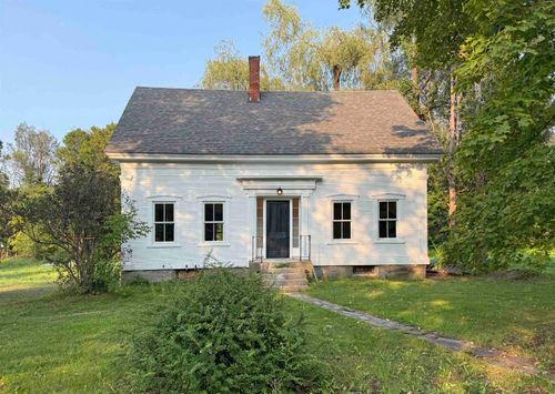204 W River Rd, Lincoln, VT, 05443-9636 | Card Image
