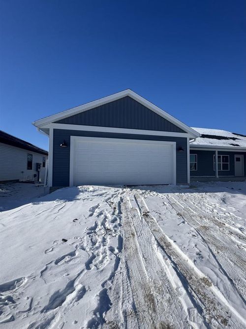 286 Santa Maria Dr, Arlington, WI, 53911-9522 | Card Image