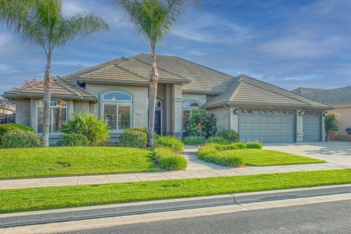 7730 N Gilroy Ave, Fresno, CA, 93722-2137 | Card Image