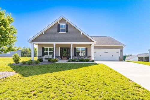 8663 Stone Valley Dr, Clemmons, NC, 27012-9971 | Card Image