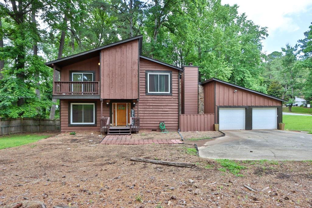 Scarbrough Dr, Stone Mountain, GA 30088